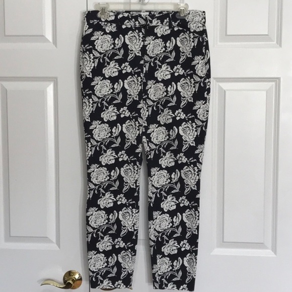 GAP Signature Skinny Ankle Khaki - Picture 1 of 6